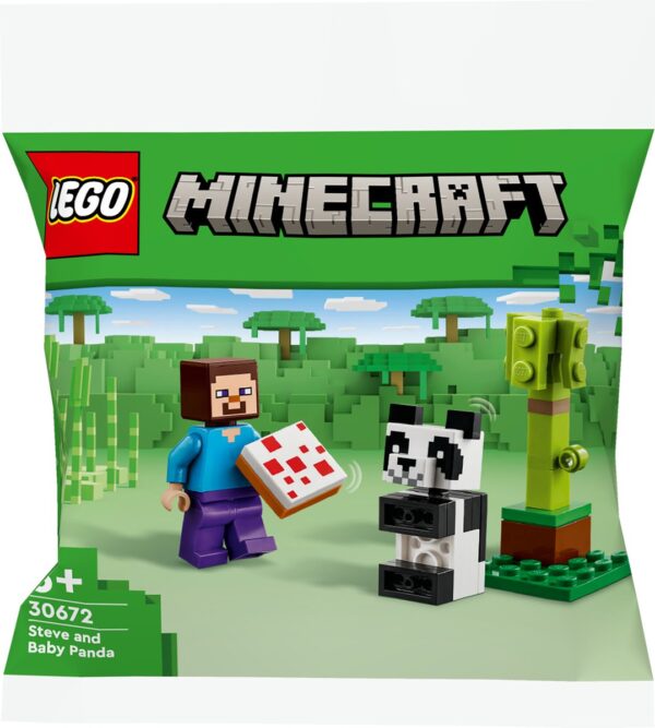 LEGO Minecraft-set: Steve met pandabeer en taart in een groene omgeving, bouwplezier voor kinderen.