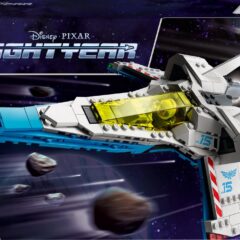 LEGO Lightyear XL-15 ruimteschip, bouwset voor kinderen vanaf 8 jaar, afgebeeld in een intergalactische ruimte.
