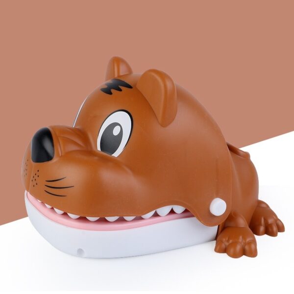Hond met Kiespijn - Bulldog - Spel Bijtende Drankspel Krokodil