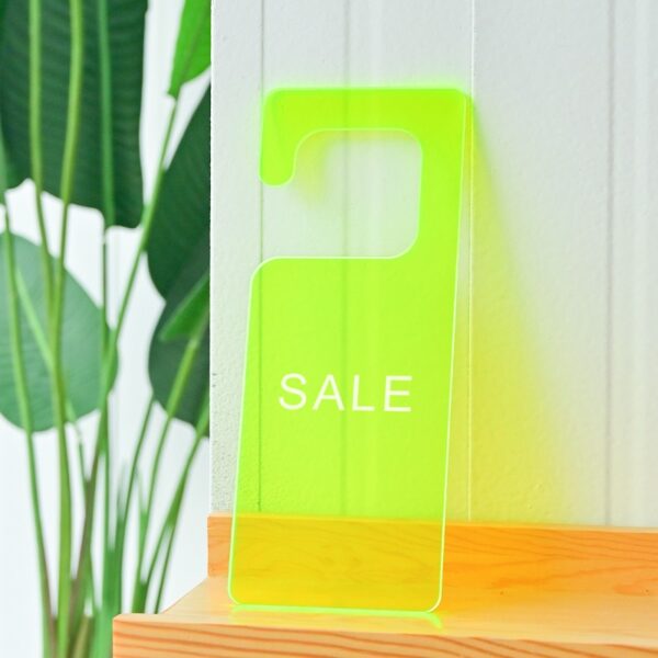 Sale Hanger Gifgroen Uitverkoop Kledingwinkel Winkel Bord Acryl Plexiglas Kledinghanger