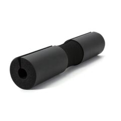 Zwarte schuimisolatie voor pijpen, dempt geluid en verbetert energie-efficiëntie. Ideaal voor woning- en kantoorgebruik.