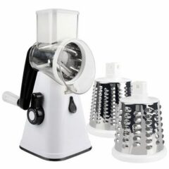 Handmatige keukenrasp met witte behuizing en metalen trommels voor efficiënte groenten- en kaasverwerking.