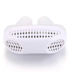 Witte neusfilter met ventilatierooster voor schone lucht. Geschikt voor allergieën en luchtwegondersteuning.