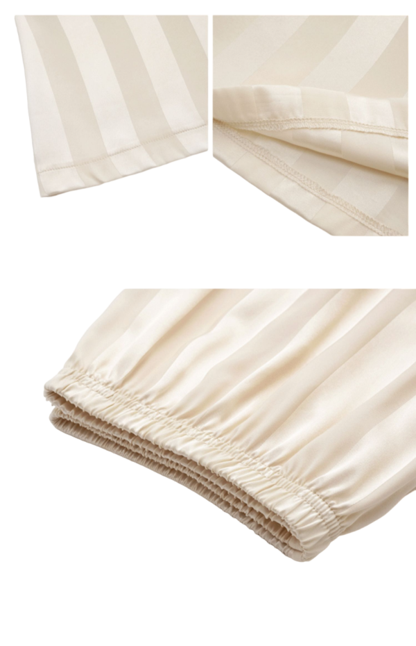 Beige gestreepte zijden lakens met elastische hoeken en gestikte naden voor luxe en elegantie.