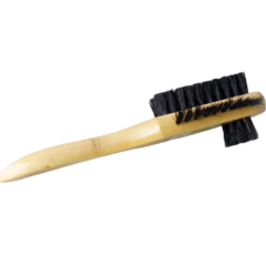 Houten schoenborstel met zwarte borstelharen voor effectieve en duurzame schoenverzorging.
