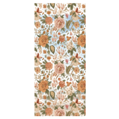 Bloemenpatroon met roze en oranje bloemen op een lichte achtergrond voor interieurdecoratie of behang.