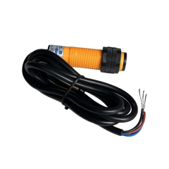 Industriële sensor met kabel, ideaal voor afstandsmeting en automatiseringstoepassingen. Efficiënt en betrouwbaar ontwerp.