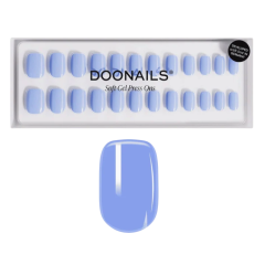 Doonails soft gel press ons in lichtblauw, perfect voor een trendy nagellook. Eenvoudig aan te brengen en comfortabel in gebruik.