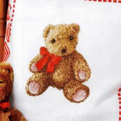 Beertje Teddybeer Borduurset 14CT op Wit Borduurstof