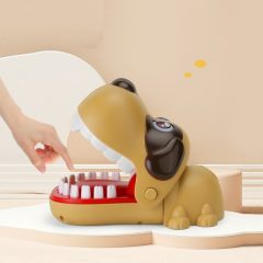 Hond met Kiespijn Bruin Spel Bijtende Drankspel Krokodil