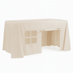 Speeltafelkleed met raam en deur in beige, perfect voor kinderen om te spelen en fantasie te stimuleren.