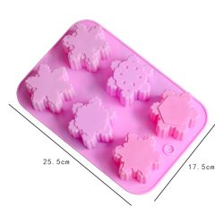 Roze siliconen bakvorm met sneeuwvlok en hexagon vormen, 25,5 x 17,5 cm, ideaal voor creatief bakken.