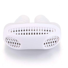 Witte neusfilter met ventilatierooster voor schone lucht. Geschikt voor allergieën en luchtwegondersteuning.