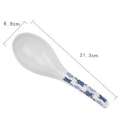 Witte porseleinen lepel met blauw patroon, 21,3 cm lang, breedte 6,9 cm. Ideaal voor soep of rijstgerechten.
