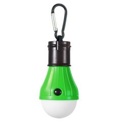 Groene LED-kampeerlamp met karabijnhaak voor outdoor avonturen en noodverlichting, ideaal voor tenten en trekking.