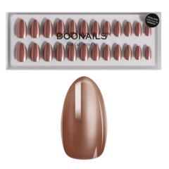 Alt-tekst: Set van DOONAILS zachte gel nagels in een luxe bruine tint, ideaal voor een snelle en stijlvolle manicure.