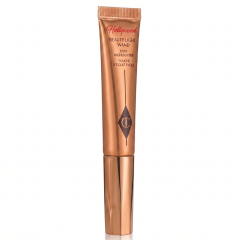 Charlotte Tilbury Hollywood Beauty Light Wand, een easy highlighter in een stijlvolle verpakking voor stralende huid.