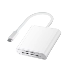 Alt-tekst: Wit USB-C kaartlezer voor efficiënt dataoverdracht van SD en micro SD kaarten naar apparaten.